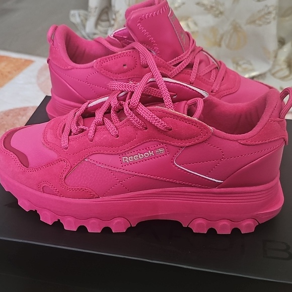 New Reebok Cardi B Classic Leather Junior Sneakers Pink Size 6.5 (Fits Women’s 8 - Picture 10 of 11
